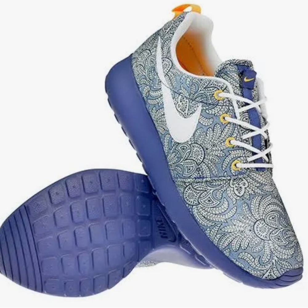 Nike Liberty Roshe Runs